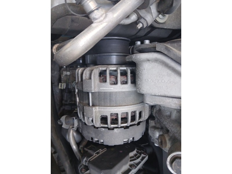 Recambio de alternador para volvo v40 hatchback (525) d2 referencia OEM IAM 31419101 0125711042 