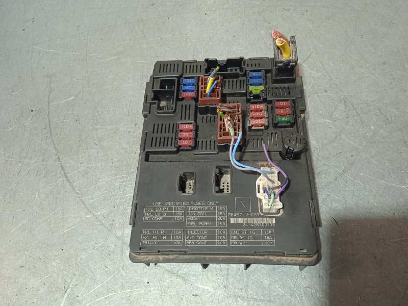 Recambio de caja reles / fusibles para nissan note acenta referencia OEM IAM 241426300309 284B71HZ2A 