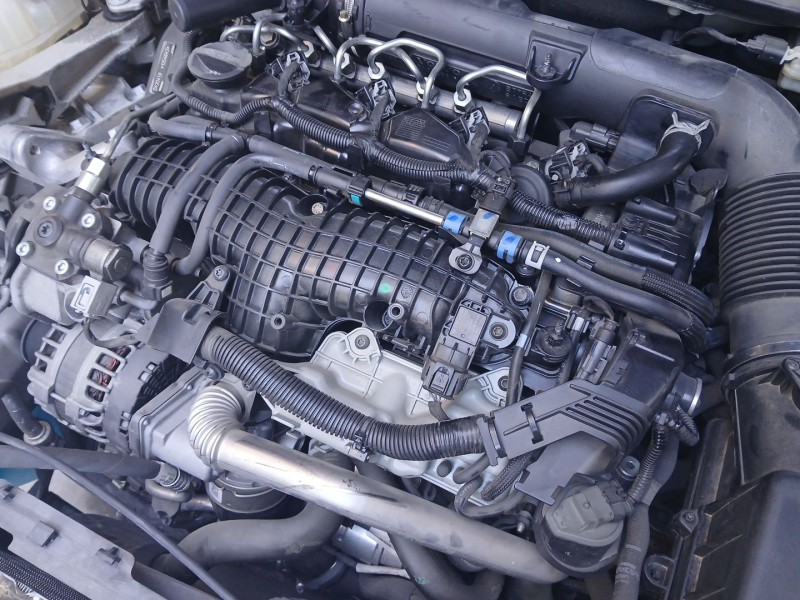 Recambio de motor completo para volvo v40 hatchback (525) d2 referencia OEM IAM D4204T8  