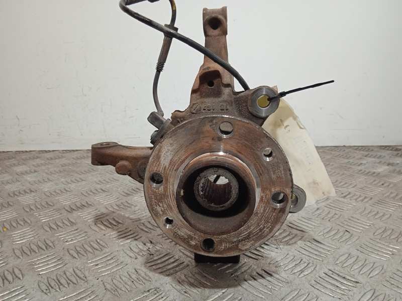 Recambio de mangueta delantera derecha para dacia sandero stepway referencia OEM IAM   