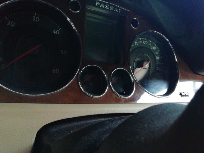 Recambio de cuadro instrumentos para volkswagen passat variant (3c5) highline referencia OEM IAM A2C53194181 A2C53117394 A2C5304