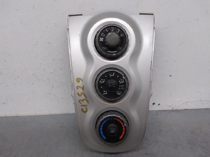 Recambio de mando climatizador para toyota yaris (ksp9/scp9/nlp9) básico referencia OEM IAM 554060D190  
