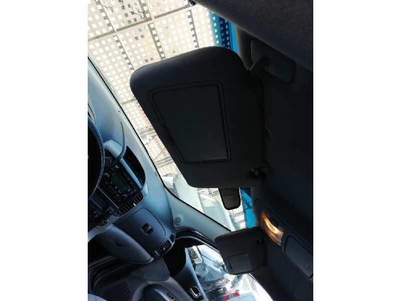 Recambio de parasol izquierdo para kia carnival 2.9 crdi vgt active referencia OEM IAM  CON LUZ 