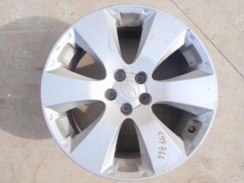 Recambio de llanta para subaru legacy kombi/outback b14 outback limited referencia OEM IAM 17X7J ET48 X1 17 SIN NEUMATICOS
