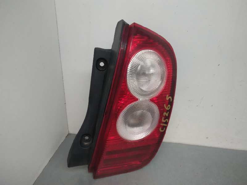 Recambio de piloto trasero derecho para nissan micra (k12e) acenta referencia OEM IAM 26550AX720  