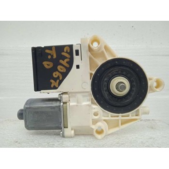 MOTOR ELEVALUNAS TRASERO DERECHO 827306548R 0130822331 6 PINS