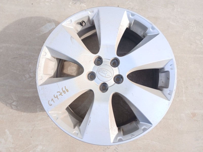Recambio de llanta para subaru legacy kombi/outback b14 outback limited referencia OEM IAM 17X7J ET48 X1 17 SIN NEUMATICOS