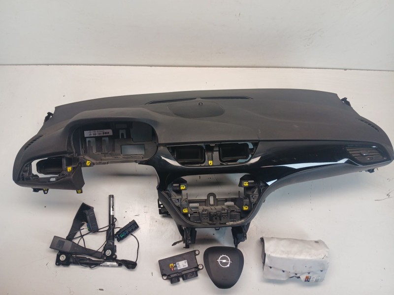 Recambio de kit airbag para opel corsa e 120 aniversario referencia OEM IAM  5 PUERTAS 