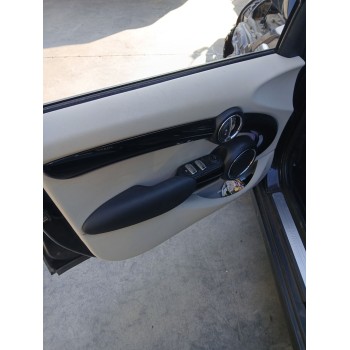 GUARNECIDO PUERTA DELANTERA IZQUIERDA 