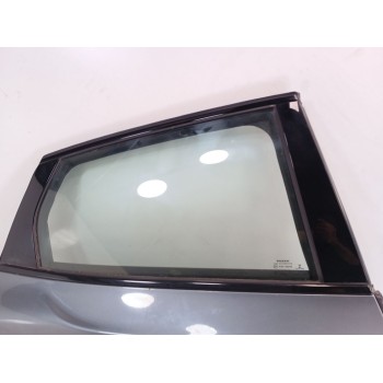 Recambio de puerta trasera derecha para volvo v40 hatchback (525) d2 referencia OEM IAM 32351000  