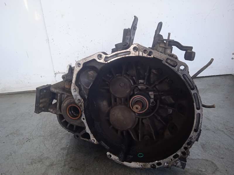 Recambio de caja cambios para kia carnival 2.9 crdi vgt active referencia OEM IAM Y060400340  