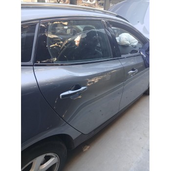 Recambio de puerta trasera derecha para volvo v40 hatchback (525) d2 referencia OEM IAM 32351000  