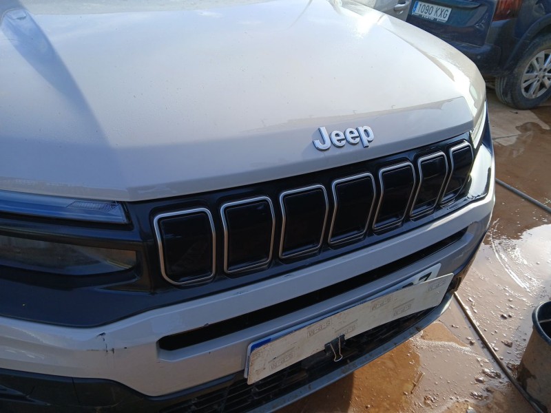 Recambio de rejilla delantera para jeep avenger (j2) referencia OEM IAM   