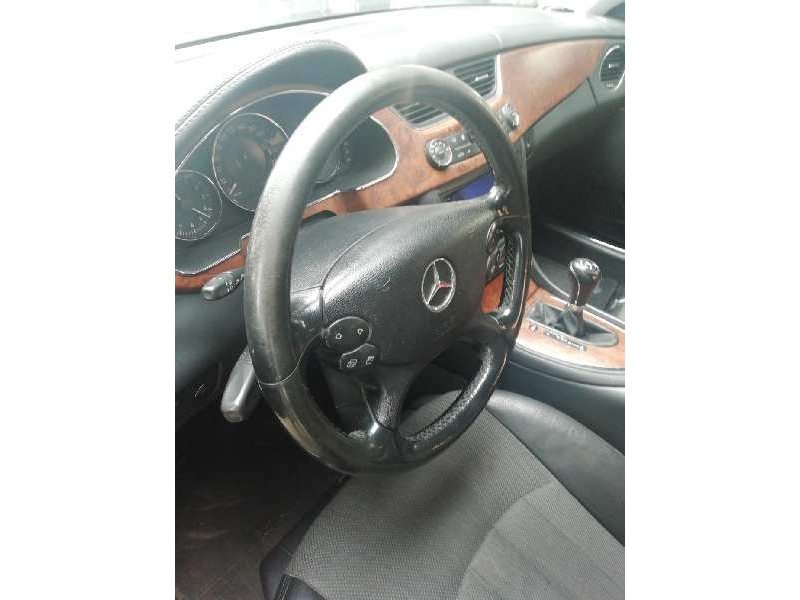 Recambio de volante para mercedes-benz clase cls (w219) 320 cdi (219.322) referencia OEM IAM  DESGASTE 