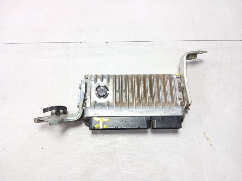 Recambio de centralita motor uce para toyota auris hybrid active referencia OEM IAM 8966602810 MB2762007310 