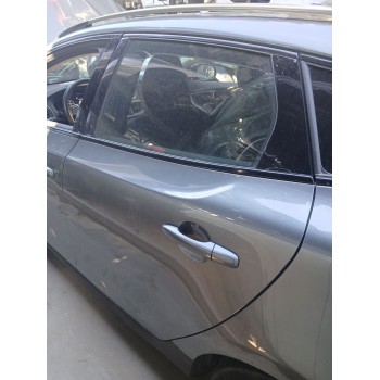 Recambio de puerta trasera izquierda para volvo v40 hatchback (525) d2 referencia OEM IAM 32321999  