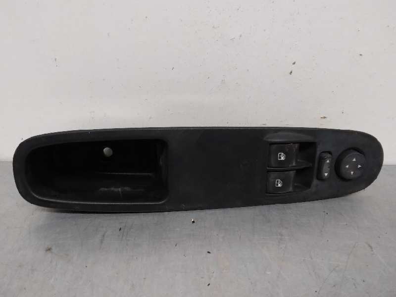 Recambio de mando elevalunas delantero izquierdo para lancia ypsilon (402) gold referencia OEM IAM 735531345  