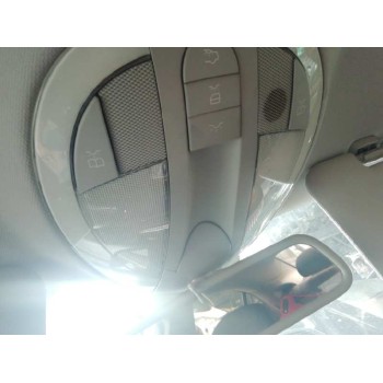 LUZ INTERIOR DELANTERA 