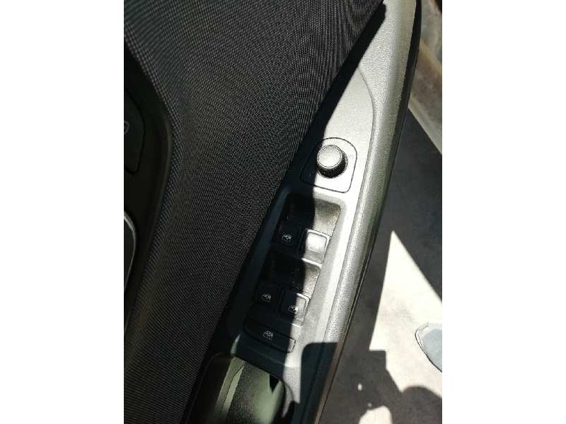 Recambio de mando elevalunas delantero izquierdo para seat leon (5f1) style visio edition referencia OEM IAM   
