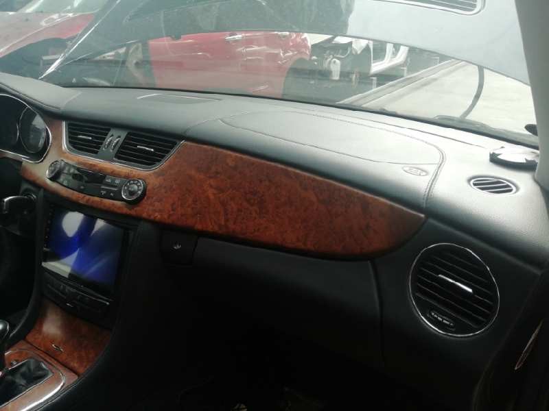 Recambio de salpicadero para mercedes-benz clase cls (w219) 320 cdi (219.322) referencia OEM IAM   