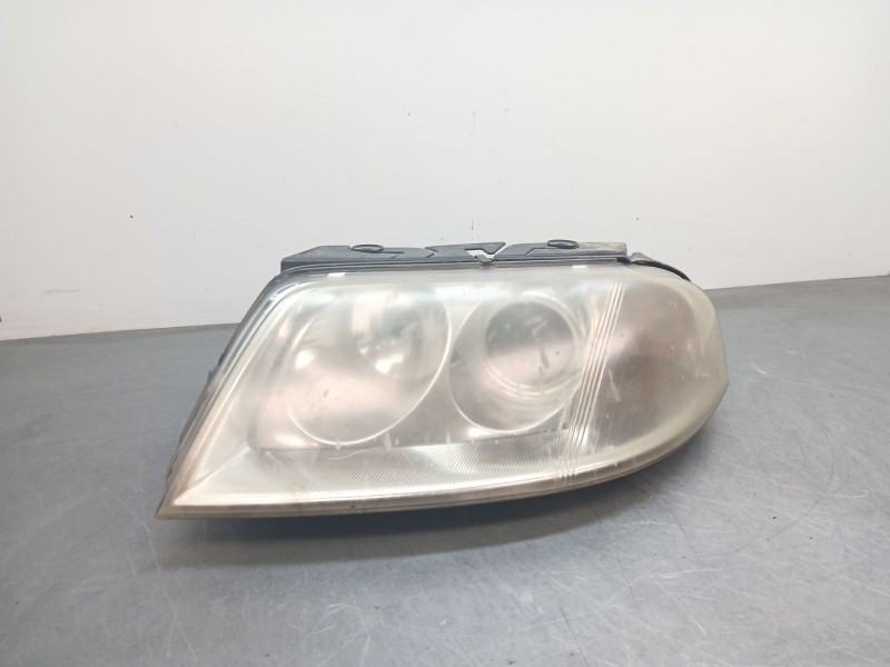 Recambio de faro izquierdo para volkswagen passat b5.5 (3b3) 1.6 referencia OEM IAM 3B0941015AK  