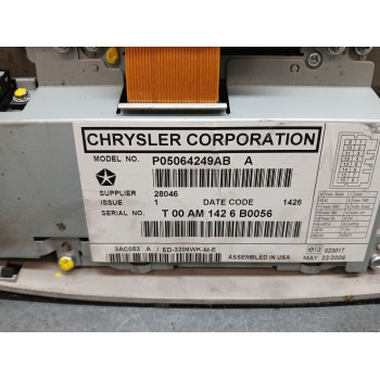 Recambio de sistema navegacion gps para jeep commander 3.0 crd cat referencia OEM IAM P05064249AB  