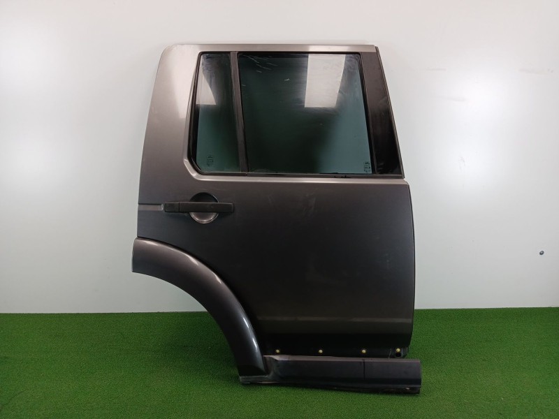 Recambio de puerta trasera derecha para land rover discovery 4.4 v8 cat referencia OEM IAM   