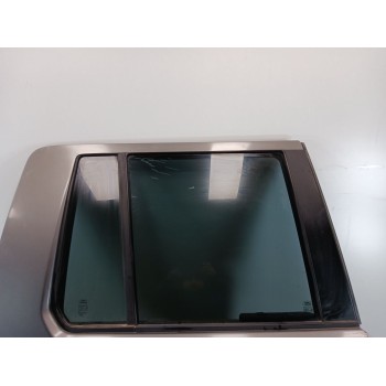 Recambio de puerta trasera derecha para land rover discovery 4.4 v8 cat referencia OEM IAM   
