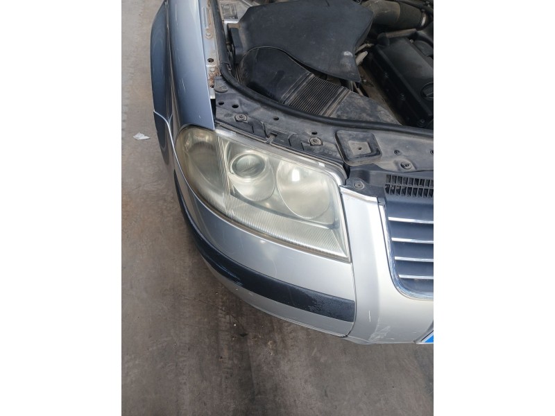 Recambio de faro derecho para volkswagen passat b5.5 (3b3) 1.6 referencia OEM IAM 3B0941016AK  