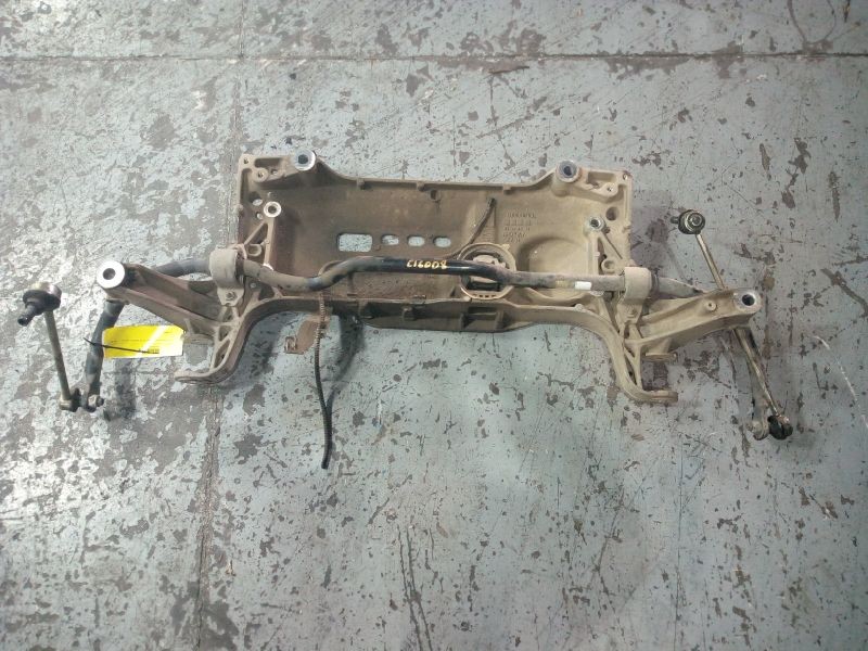 Recambio de puente delantero para volkswagen passat berlina (3c2) highline referencia OEM IAM   SILENTBLOCK MAL