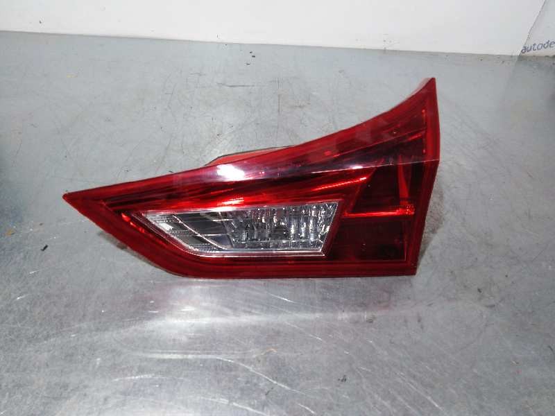 Recambio de piloto trasero derecho interior para toyota auris 2.0 d-4d cat referencia OEM IAM   