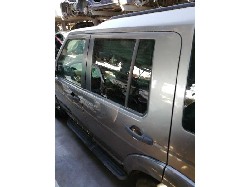 Recambio de puerta trasera izquierda para land rover discovery 4.4 v8 cat referencia OEM IAM   
