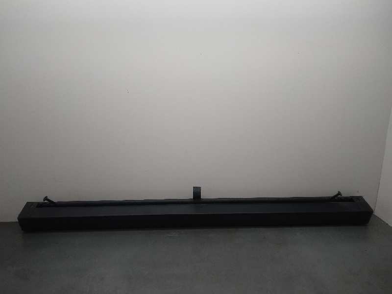 Recambio de bandeja trasera para volkswagen touareg (7la) tdi r5 referencia OEM IAM 7L6861691D RED DIVISORIA 