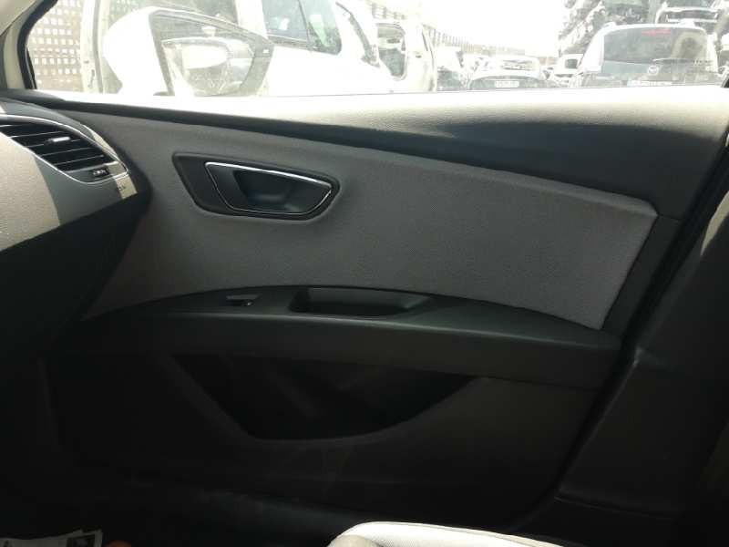 Recambio de guarnecido puerta delantera derecha para seat leon (5f1) style visio edition referencia OEM IAM   