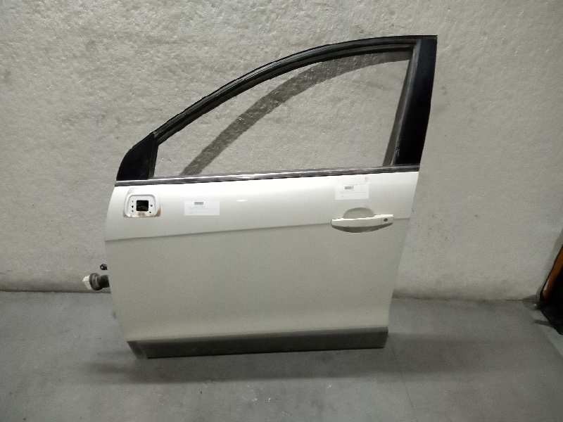 Recambio de puerta delantera izquierda para chevrolet captiva 2.2 vcdi lt 2wd referencia OEM IAM 42352069  