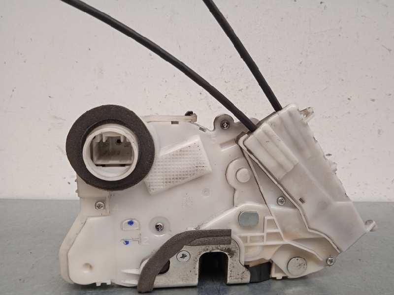Recambio de cerradura puerta delantera derecha para toyota yaris hsd active referencia OEM IAM 690300D550 690300D550 6 PINS