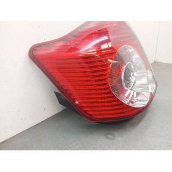 Recambio de piloto trasero derecho para toyota avensis sedán (_t25_) 2.0 d-4d (adt250_) referencia OEM IAM 89070472  