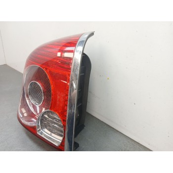 Recambio de piloto trasero derecho para toyota avensis sedán (_t25_) 2.0 d-4d (adt250_) referencia OEM IAM 89070472  