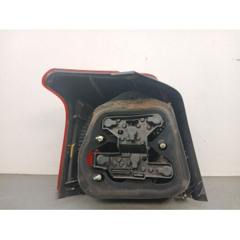 Recambio de piloto trasero derecho para toyota avensis sedán (_t25_) 2.0 d-4d (adt250_) referencia OEM IAM 89070472  