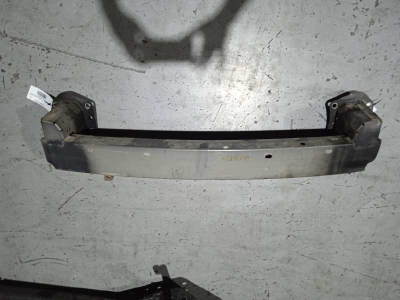 Recambio de refuerzo paragolpes delantero para dodge caliber 2.0 16v crd cat referencia OEM IAM   