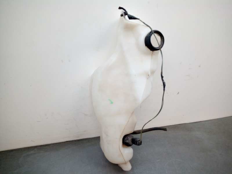 Recambio de deposito limpia para dacia dokker express ambiance referencia OEM IAM 289106925R SIN TAPON 