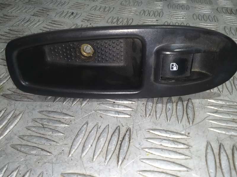 Recambio de mando elevalunas trasero derecho para fiat 500 l (330) basic referencia OEM IAM 735521261  