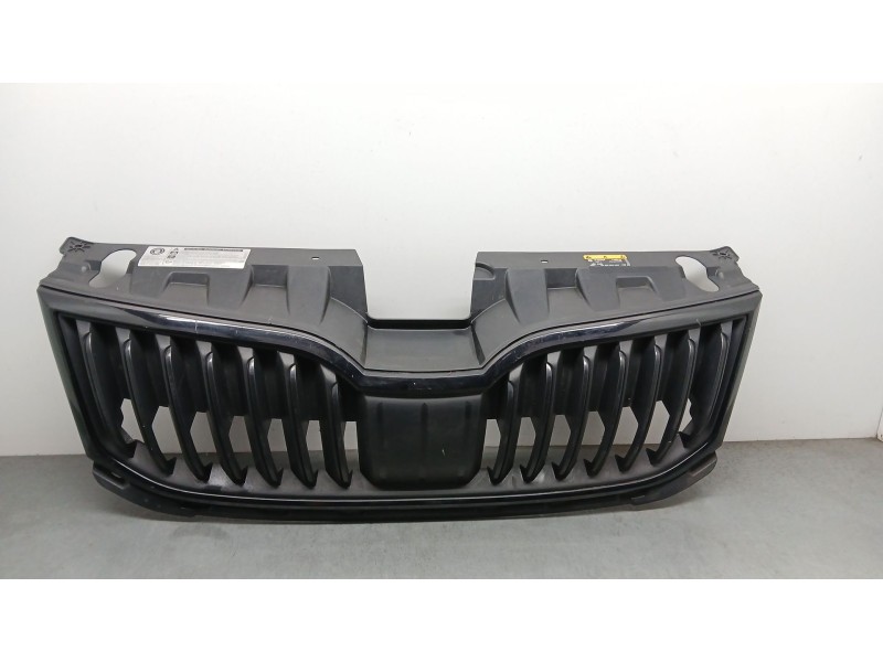 Recambio de rejilla paragolpes delantero para skoda octavia iii (5e3, nl3, nr3) 1.5 tsi referencia OEM IAM 5e0853653a 8853179700