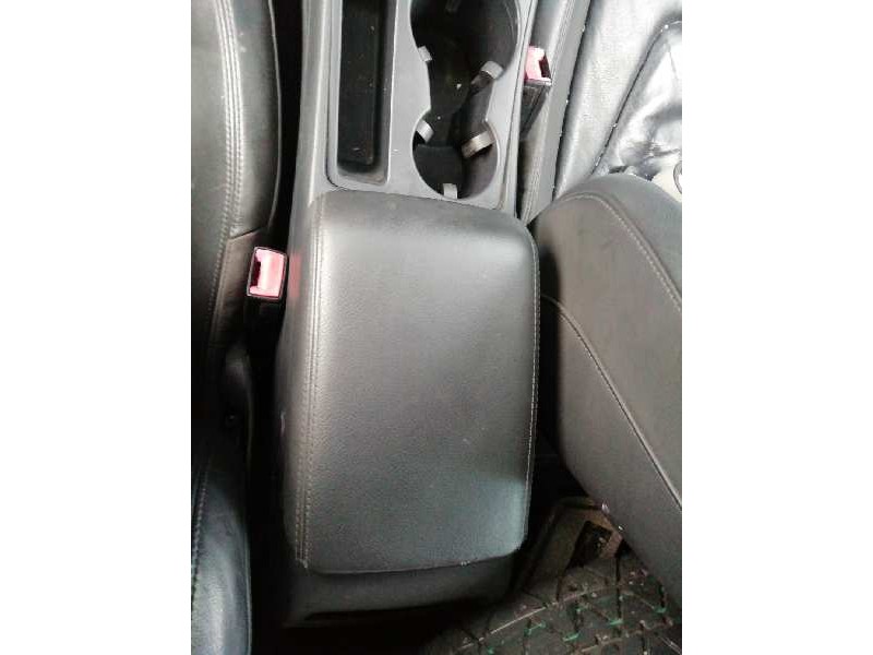 Recambio de apoyabrazos central para audi a5 coupe (8t) 2.7 tdi referencia OEM IAM 8K0864981  