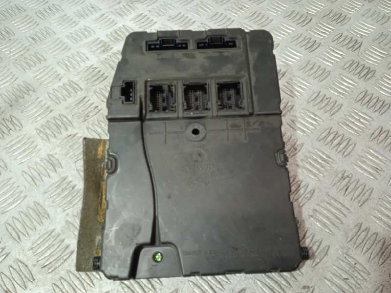 Recambio de centralita bsi para renault megane ii classic berlina 1.9 dci diesel referencia OEM IAM 8200351183  