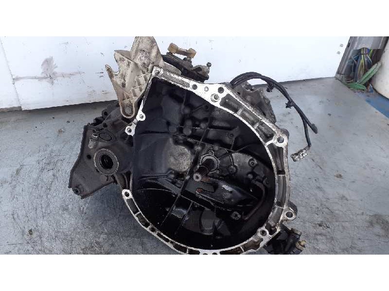 Recambio de caja cambios para peugeot 207 xt pack referencia OEM IAM 250CQ74 133.695KM 5V