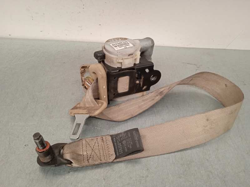 Recambio de cinturon seguridad delantero derecho para ssangyong rodius xdi premium referencia OEM IAM 7462221001 CON PRETENSOR 