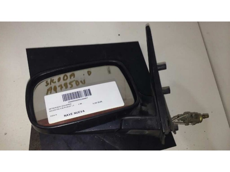 Recambio de retrovisor izquierdo para skoda felicia pickup 1.3 referencia OEM IAM  MANUAL NEGRO