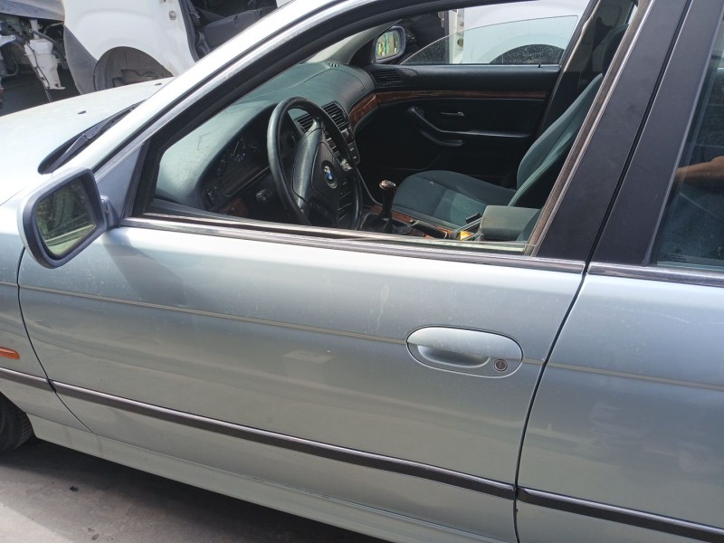 Recambio de puerta delantera izquierda para bmw 5 (e39) 520 i referencia OEM IAM   