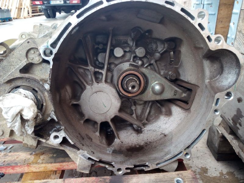 Recambio de caja casco para kia carens ( ) 1.7 crdi cat referencia OEM IAM 43115-32340 6V 